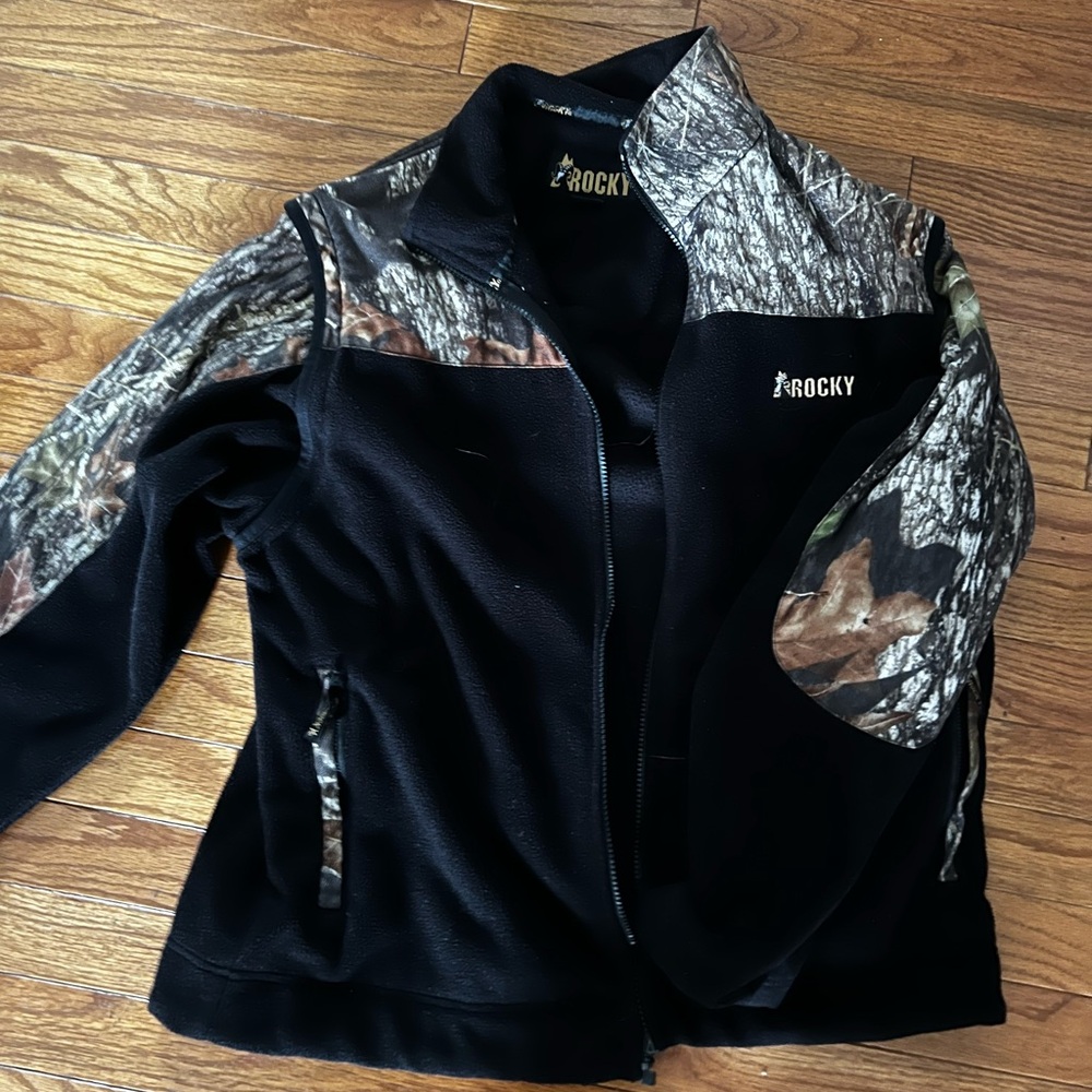 Rocky Men's Black and Camouflage Utility Jacket with removable sleeves